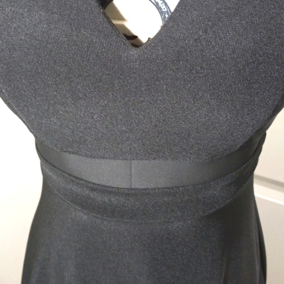 Honey and Rose Sz S Black Criss-Cross Front, Mesh Center, Midi - Picture 4 of 8